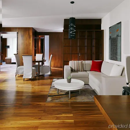 Hotel Marriott 5*